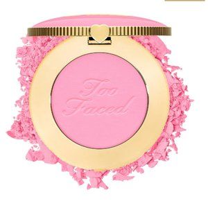 Too Faced Cloud Crush Blurring Blush Candy Clouds the Viral pink blush